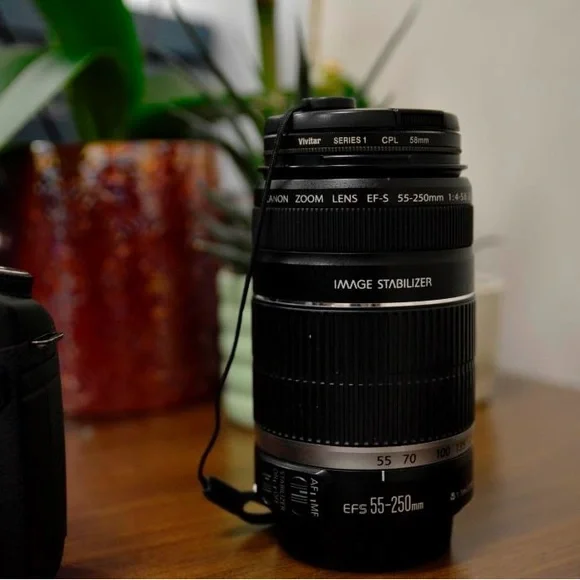 Canon EOS 50D Black Digital Camera Kit - Picture 4 of 15